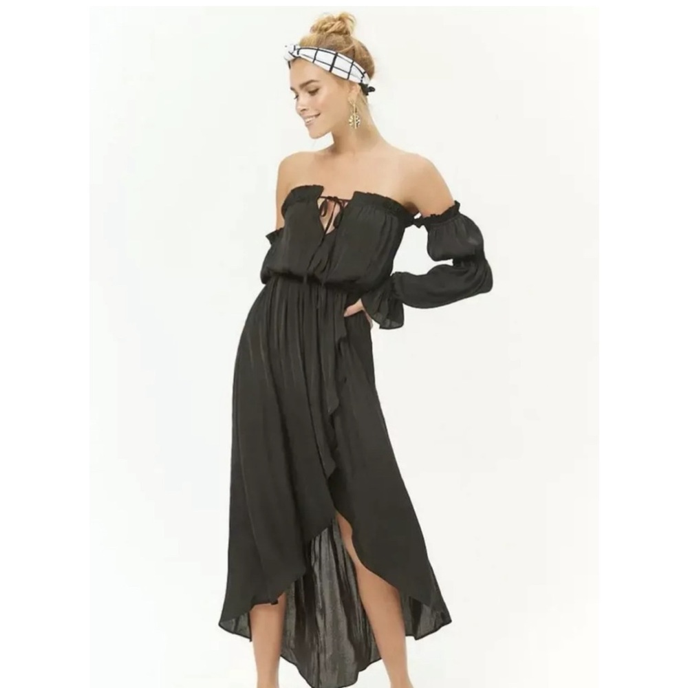 NEW W TAGS- Beautiful black flowy dress off the shoulder long sleeves